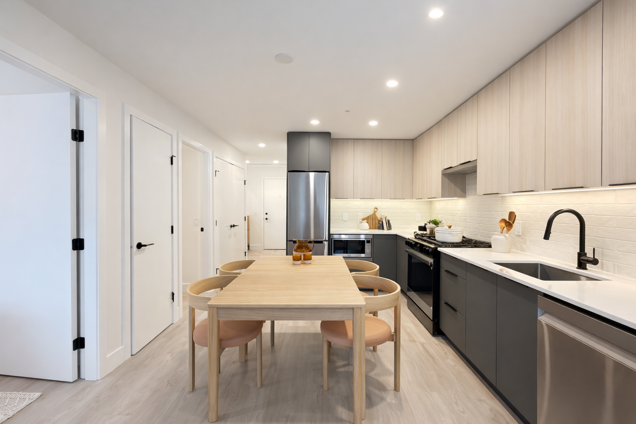 Chroma - Photo 4 of 22