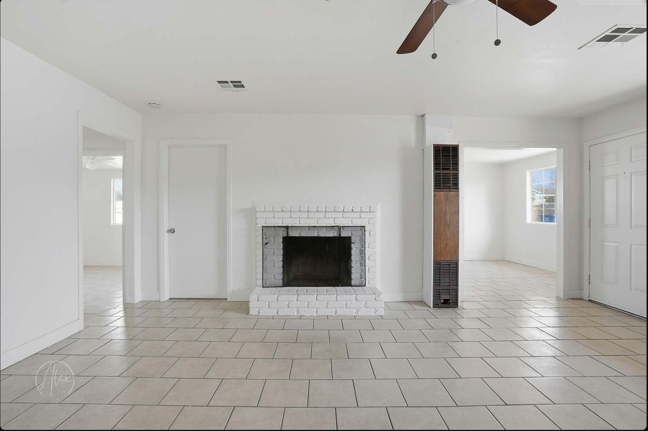 1004 Mccurdy Dr - Photo 3 of 17