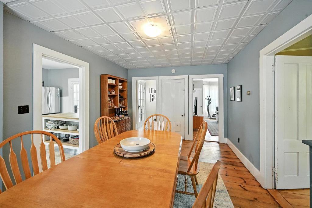 14 Maple St - Photo 6 of 19