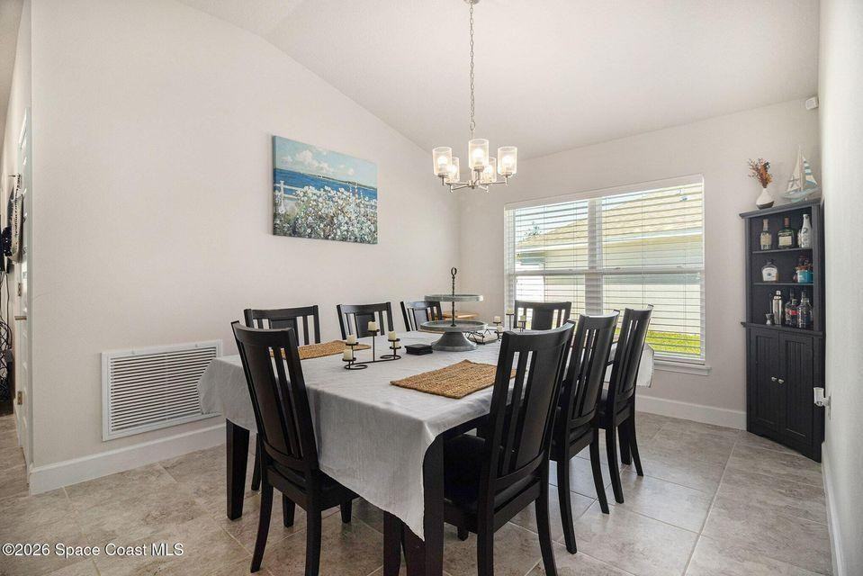 1041 Tupelo Cir - Photo 6 of 23