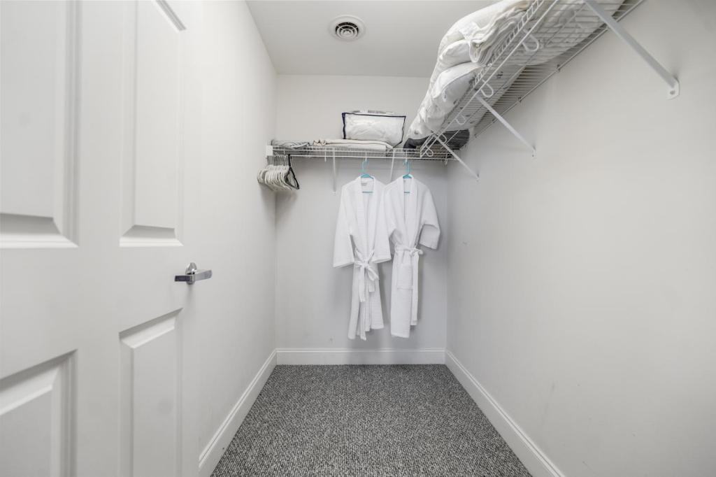 210 Raceday Center Dr - Photo 7 of 50