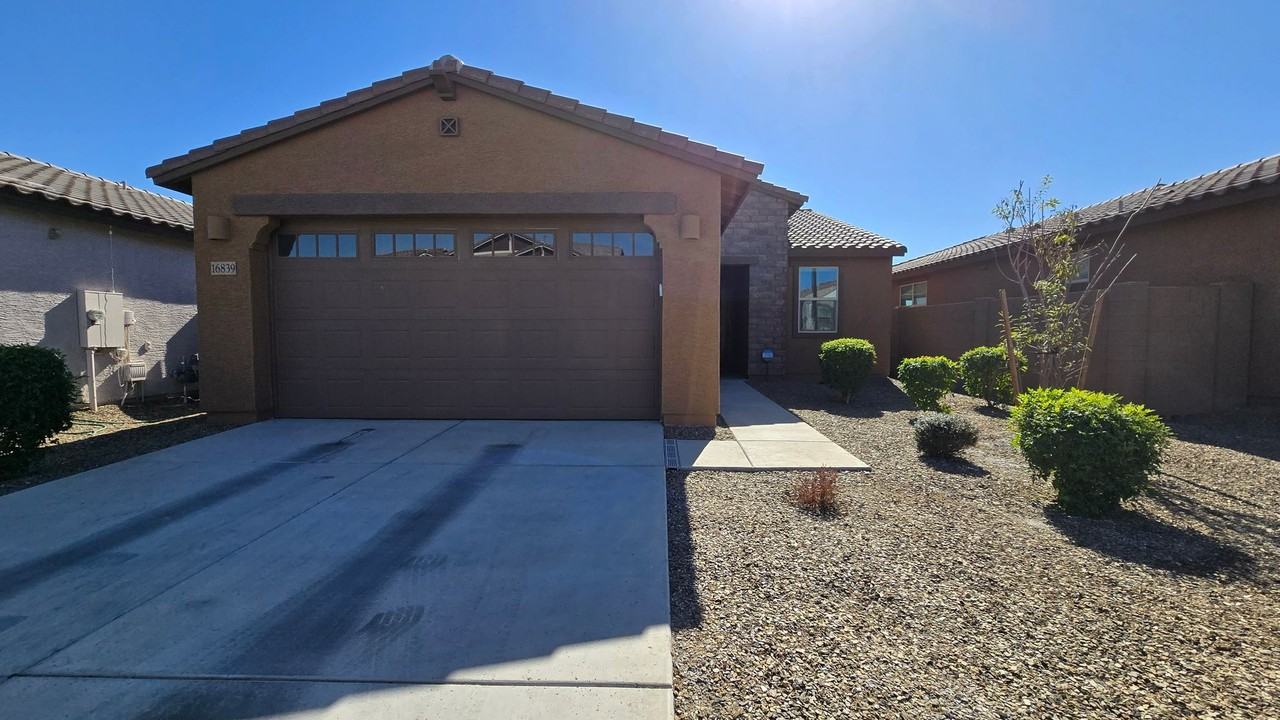 16839 W Evergreen Rd - Photo 2 of 27