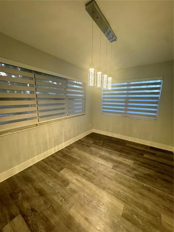 1020 N 74th Way - Photo 4 of 10