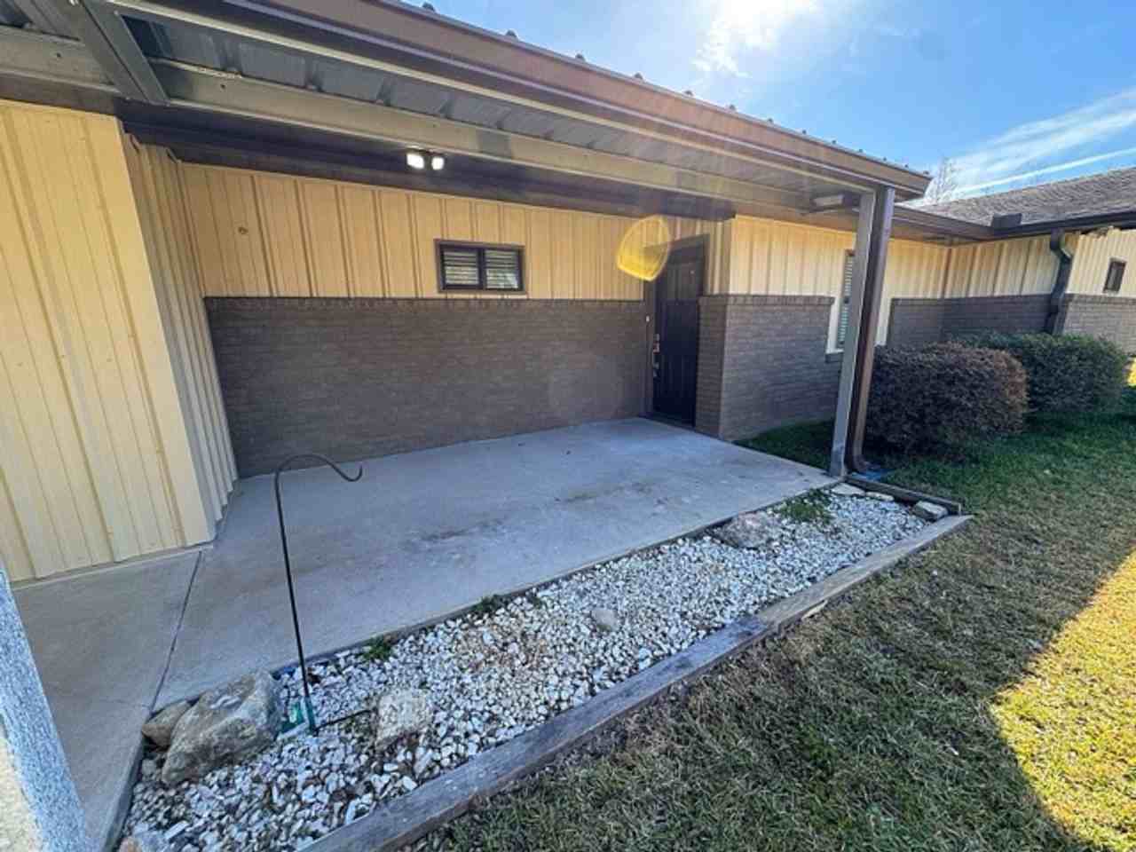 2718 2718 FM 408 - 2718 FM 408, Orange, TX. 77630 - Photo 3 of 37