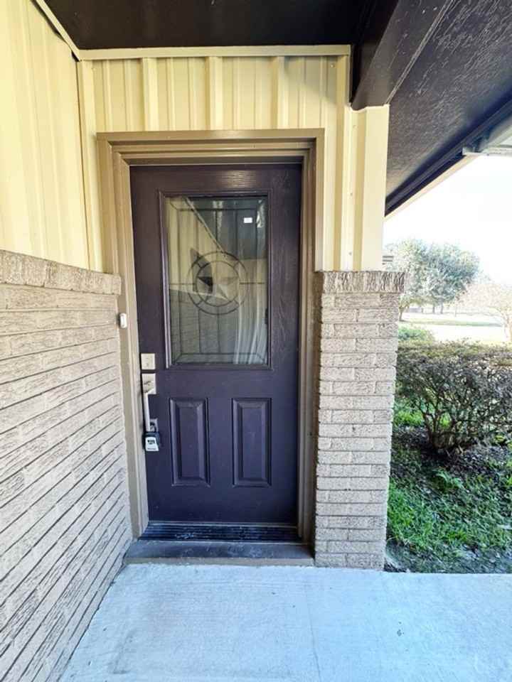 2718 2718 FM 408 - 2718 FM 408, Orange, TX. 77630 - Photo 4 of 37