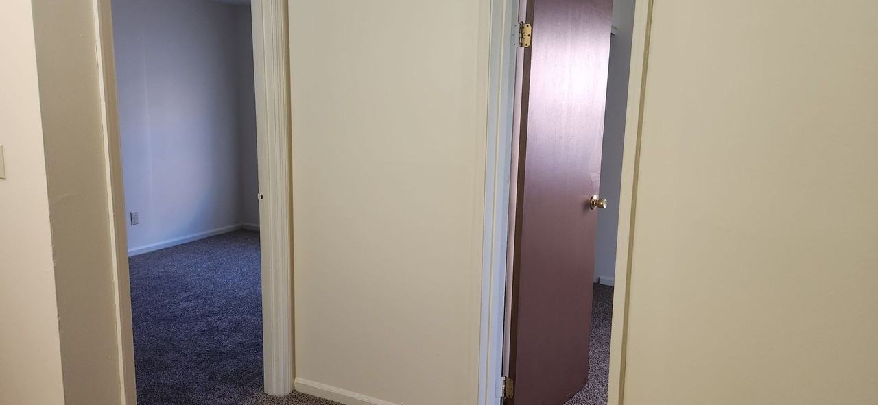 Berry Lane Apartments - Photo 6 of 17