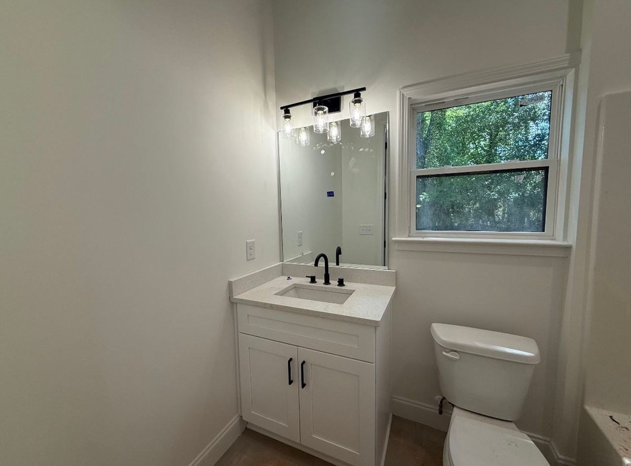 120 Rose St #B - Photo 4 of 10