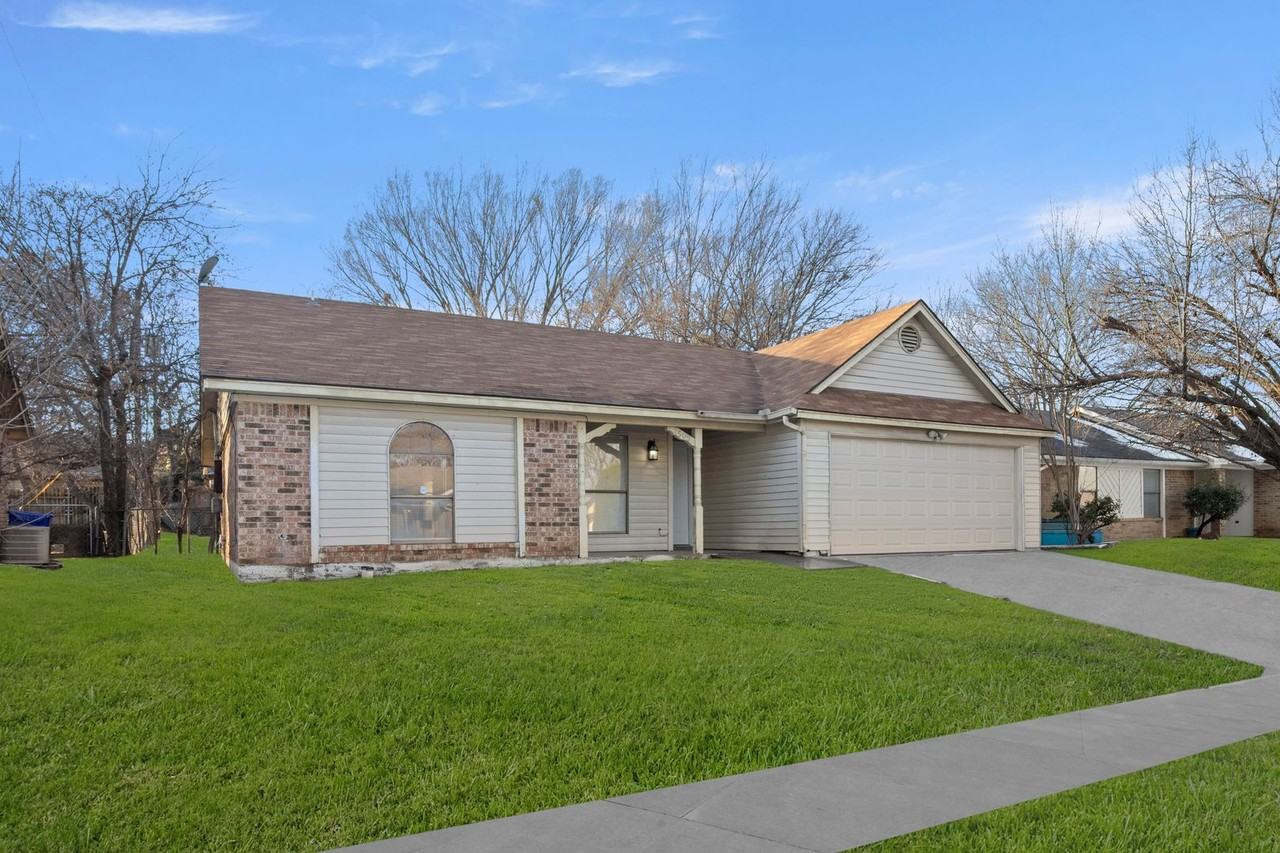 7509 Echo Hill Dr - Photo 2 of 24