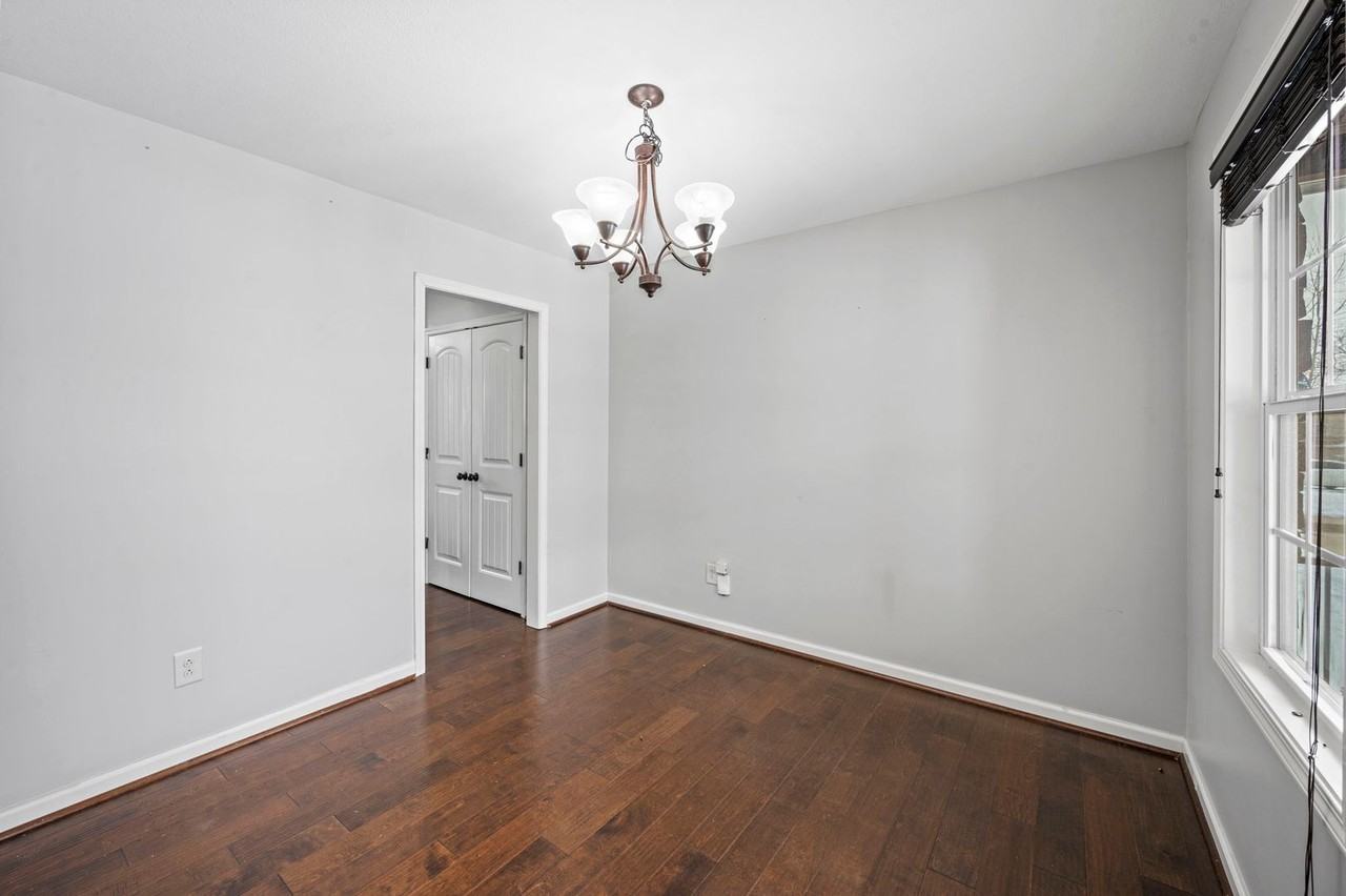 1069 Castlerock Dr - Photo 5 of 37