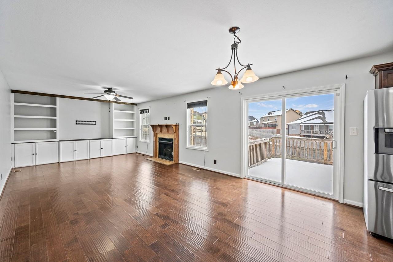 1069 Castlerock Dr - Photo 7 of 37