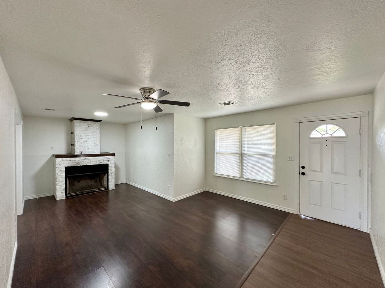 6914 Sw Forest Ave - Photo 6 of 26