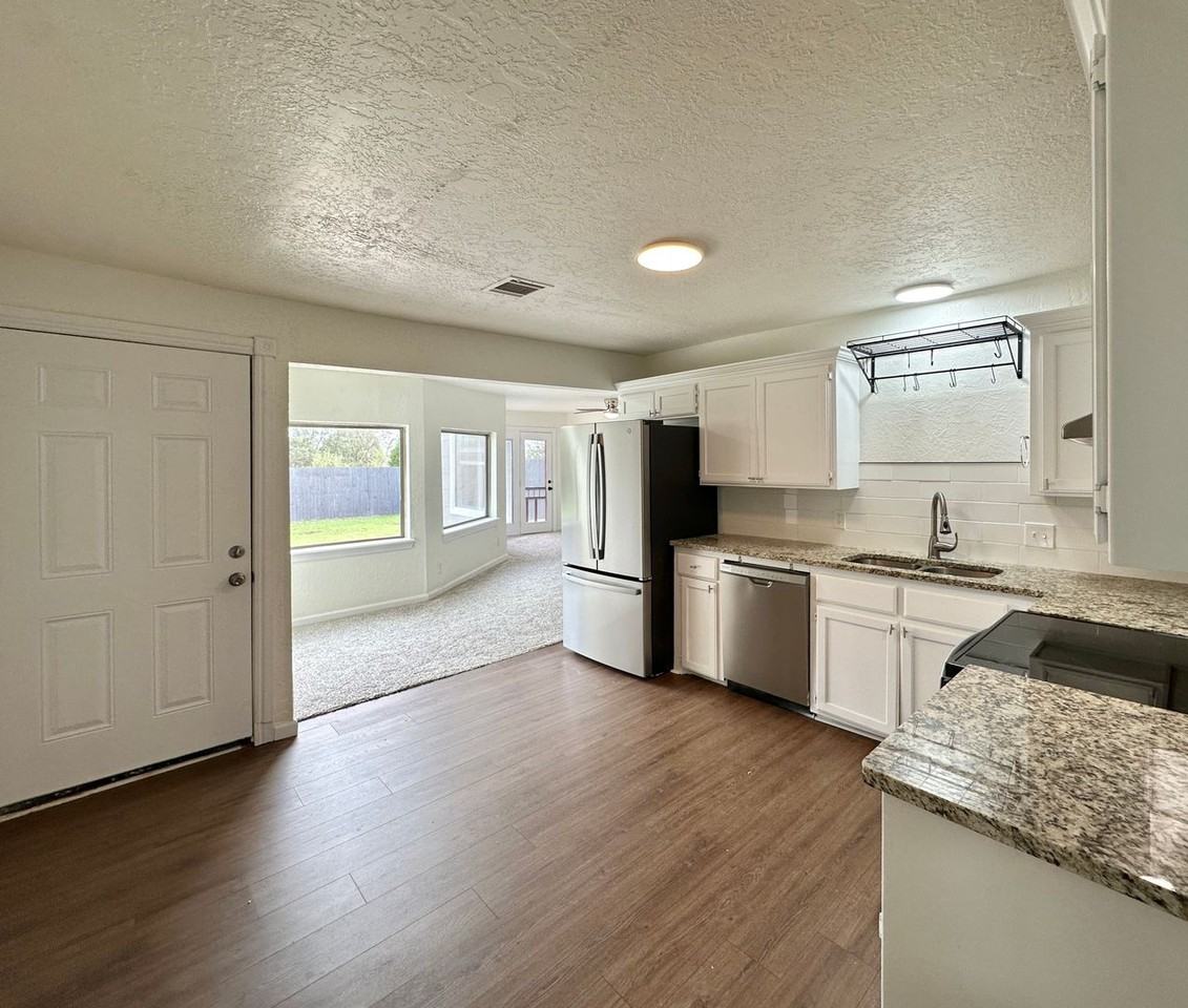 6914 Sw Forest Ave - Photo 7 of 26