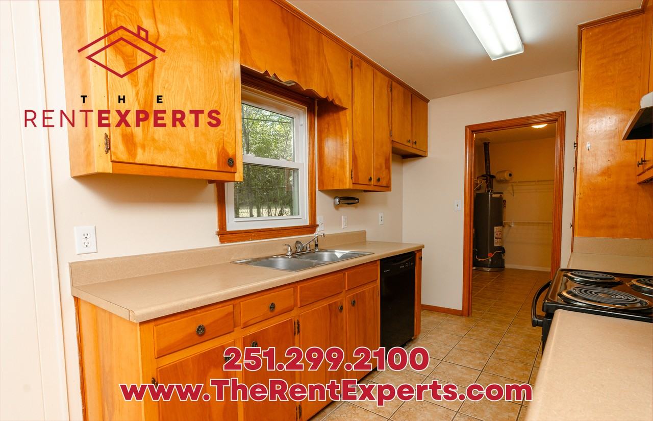 5466 Vanderbilt Dr N - Photo 7 of 25