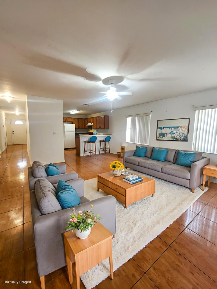 732 Bobcat Ct - Photo 2 of 13