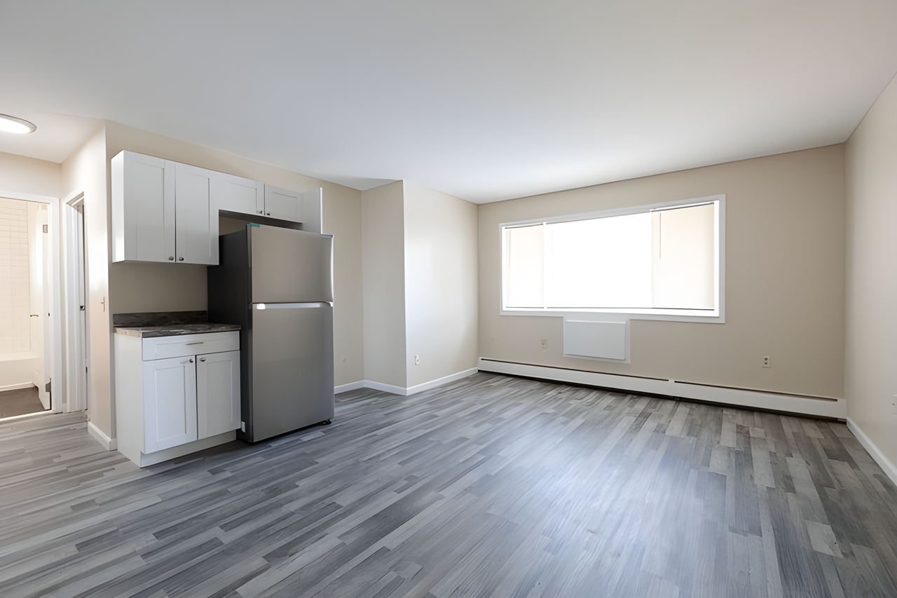 Harbour Point Gardens - Photo 7 of 33