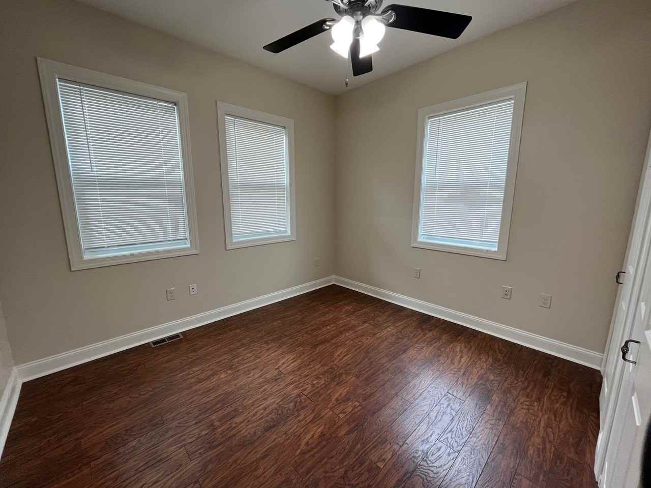 910 Portland St #1 - Photo 7 of 21