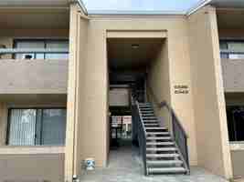 featured image of 5333 Vineland Rd #1