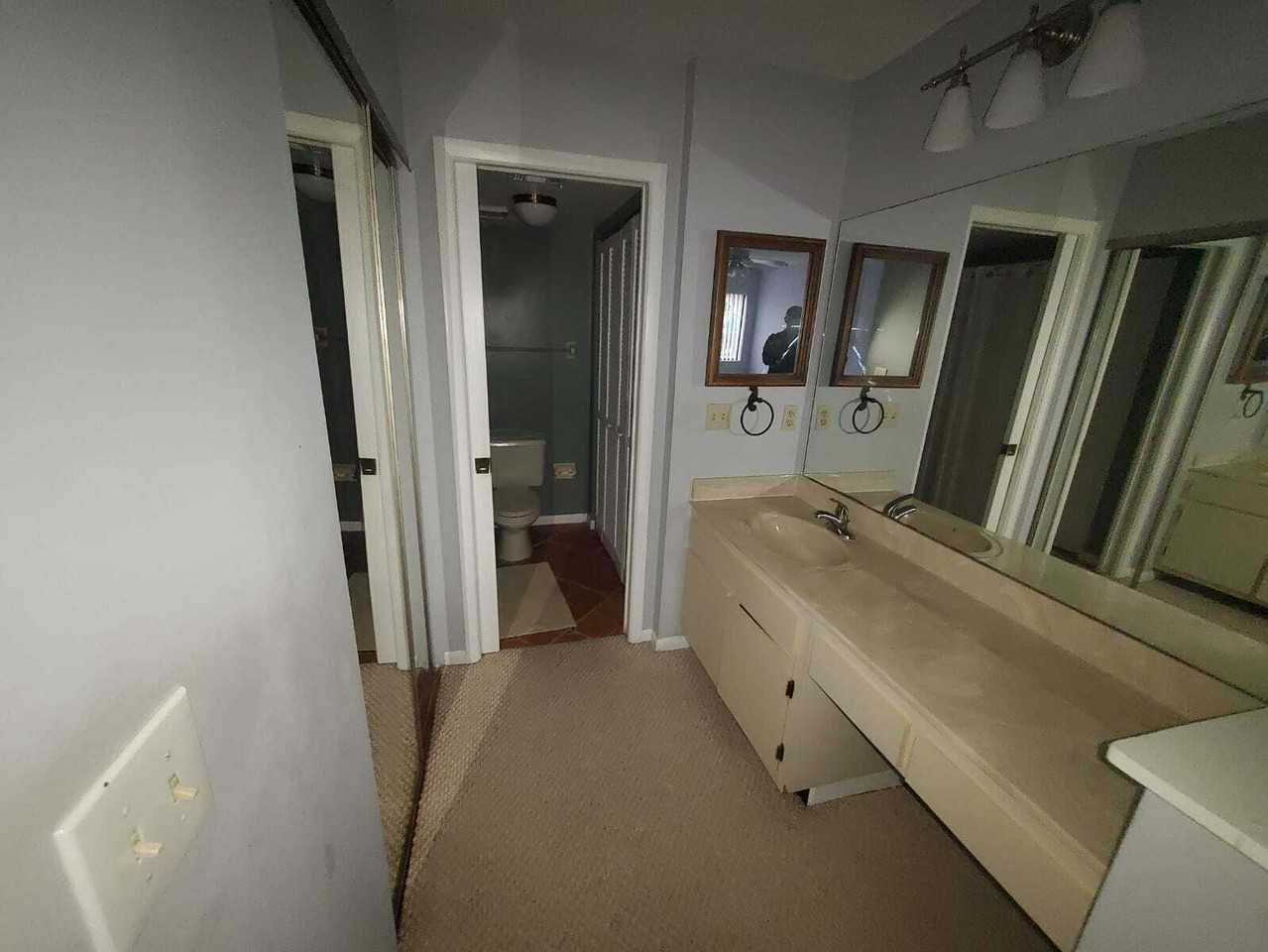 5333 Vineland Rd #1 - Photo 5 of 10