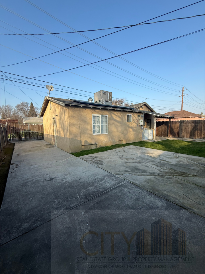 2814 16th St - Photo 3 of 9