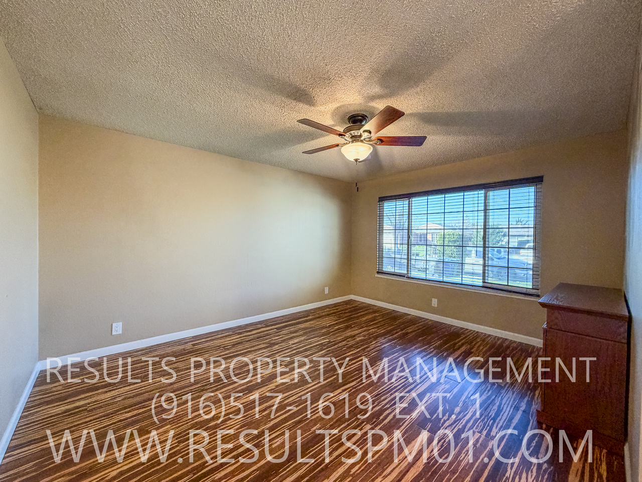 4249 Worthington Dr - Photo 5 of 27