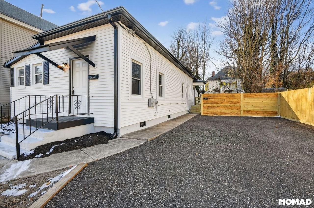 249 Lee St - Photo 4 of 21