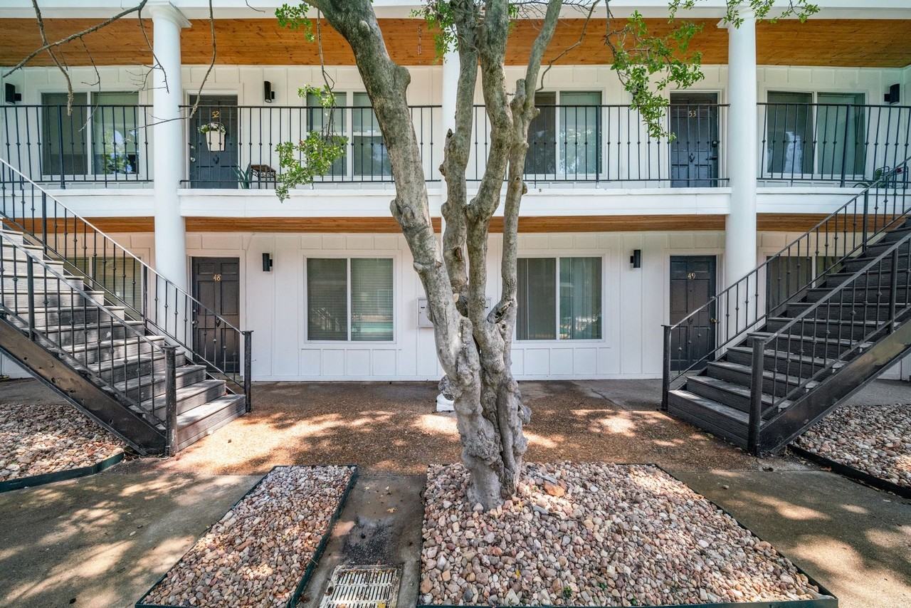 The Elms by ONYX - Photo 4 of 17