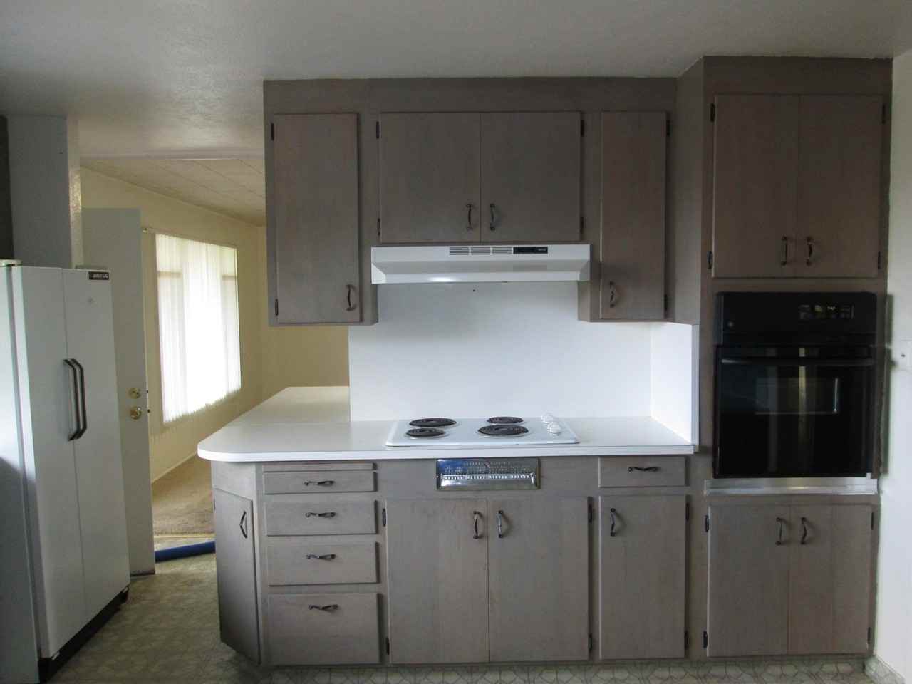 221 Longview Ln - Photo 5 of 10