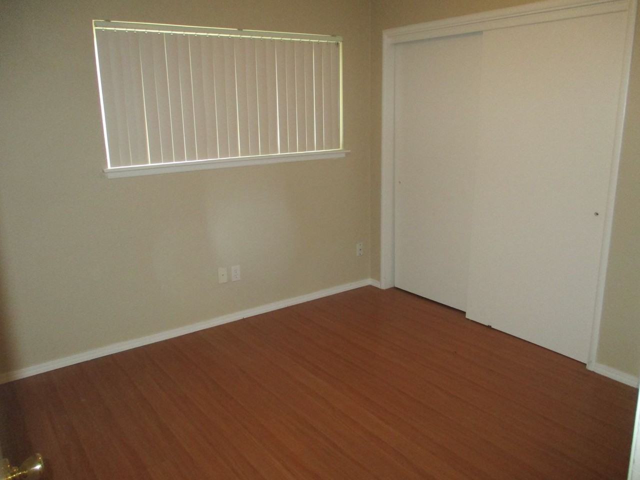 5952 Shirley Ave #B - Photo 7 of 12