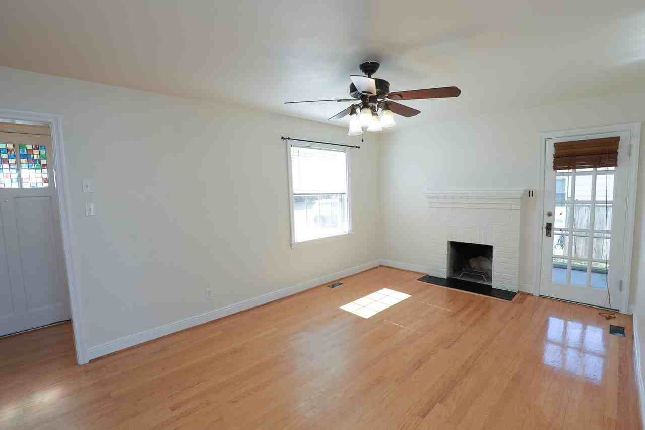 2922 Overton Rd - Photo 3 of 18