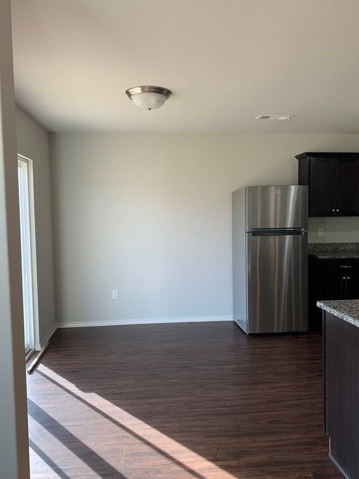 4724 Bedrock Dr - Photo 7 of 18