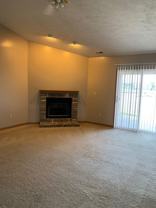 2 bedroom, 2 full Bath, 2 car attached garage, West Lafayette duplex. - Photo 1 of 1
