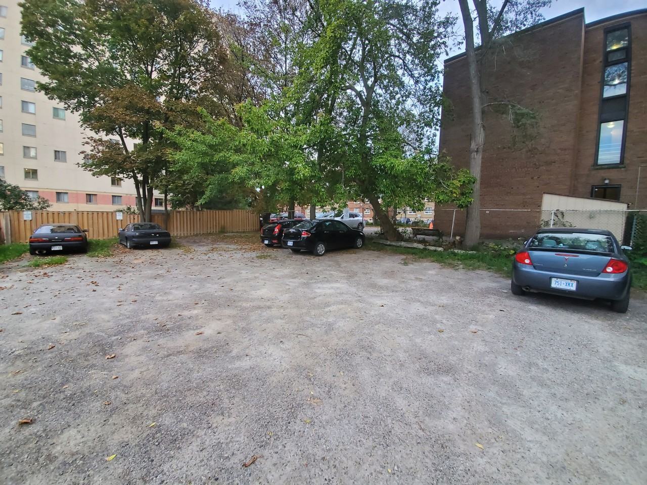 2513 Lake Shore Boulevard West #12 - Photo 3 of 8