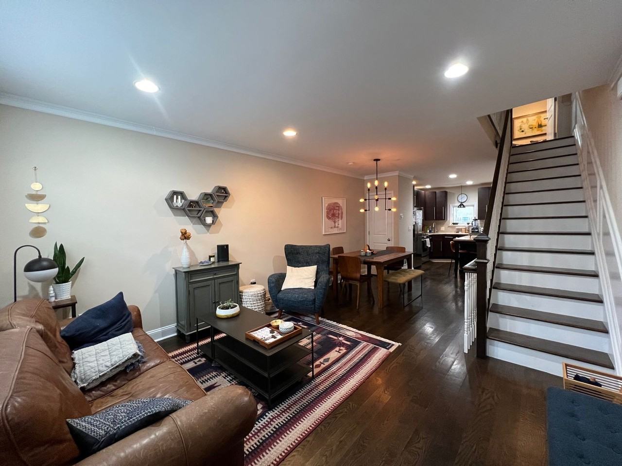 1244 S Juniper St - Photo 2 of 23