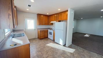 featured image of 1514 Hollyhock Dr