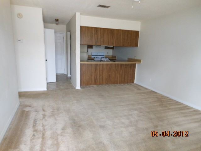 518 Landview St Apt A - Photo 3 of 12