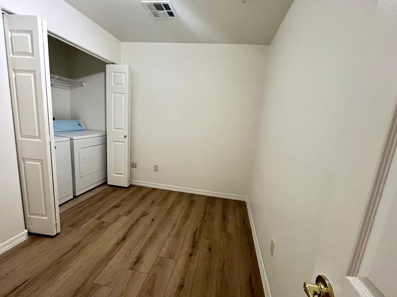 14000 N 94th St #1060 - Photo 5 of 17