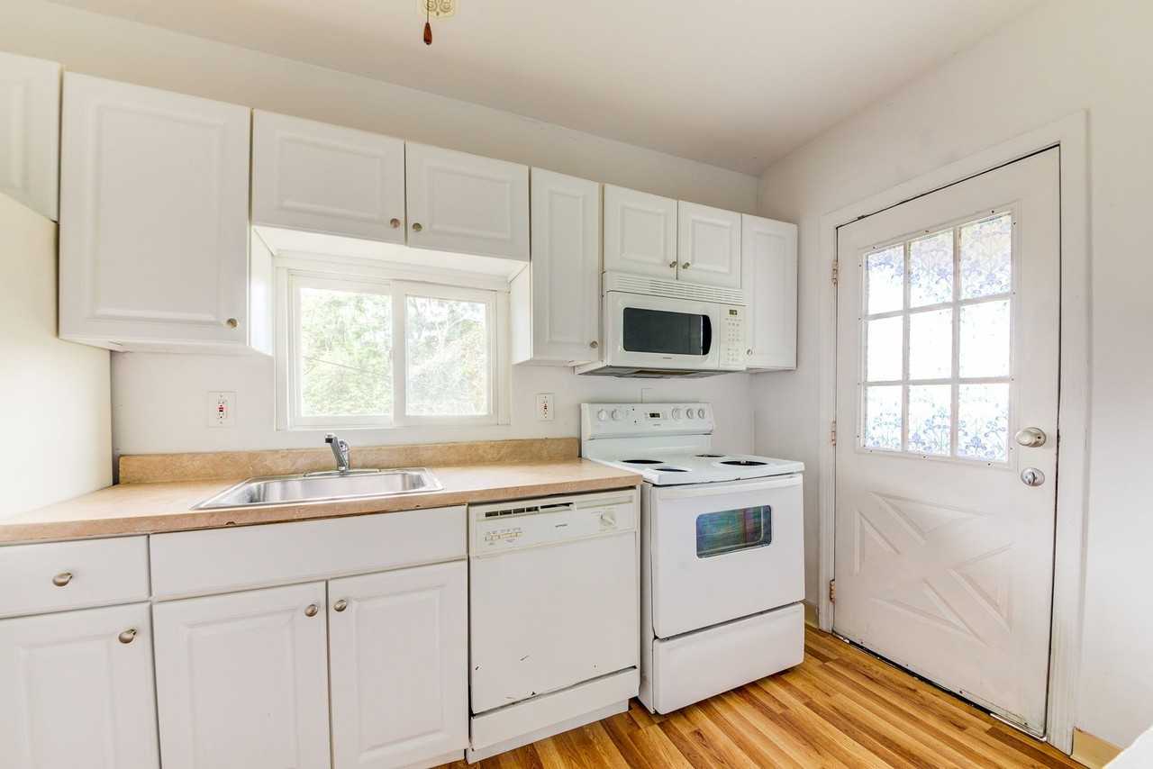 474 Edith St - Photo 5 of 13