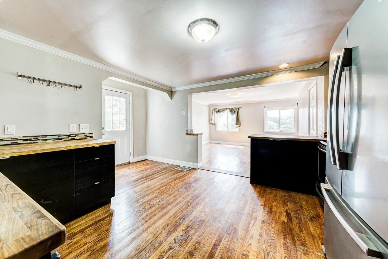 59 Barry St - Photo 6 of 32