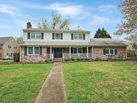 427 Elizabeth Lake Dr - Photo 1 of 1