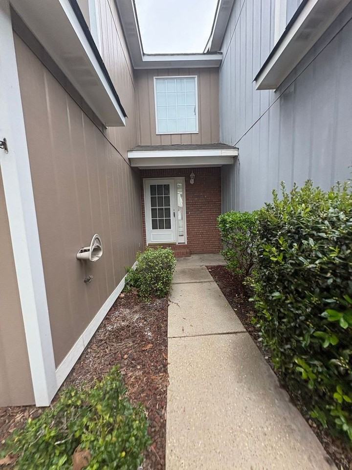 111 Woodrun Dr - Photo 2 of 29