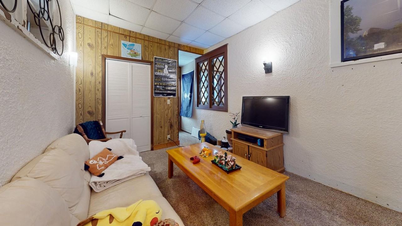 706 Hodge Ave - Photo 7 of 14