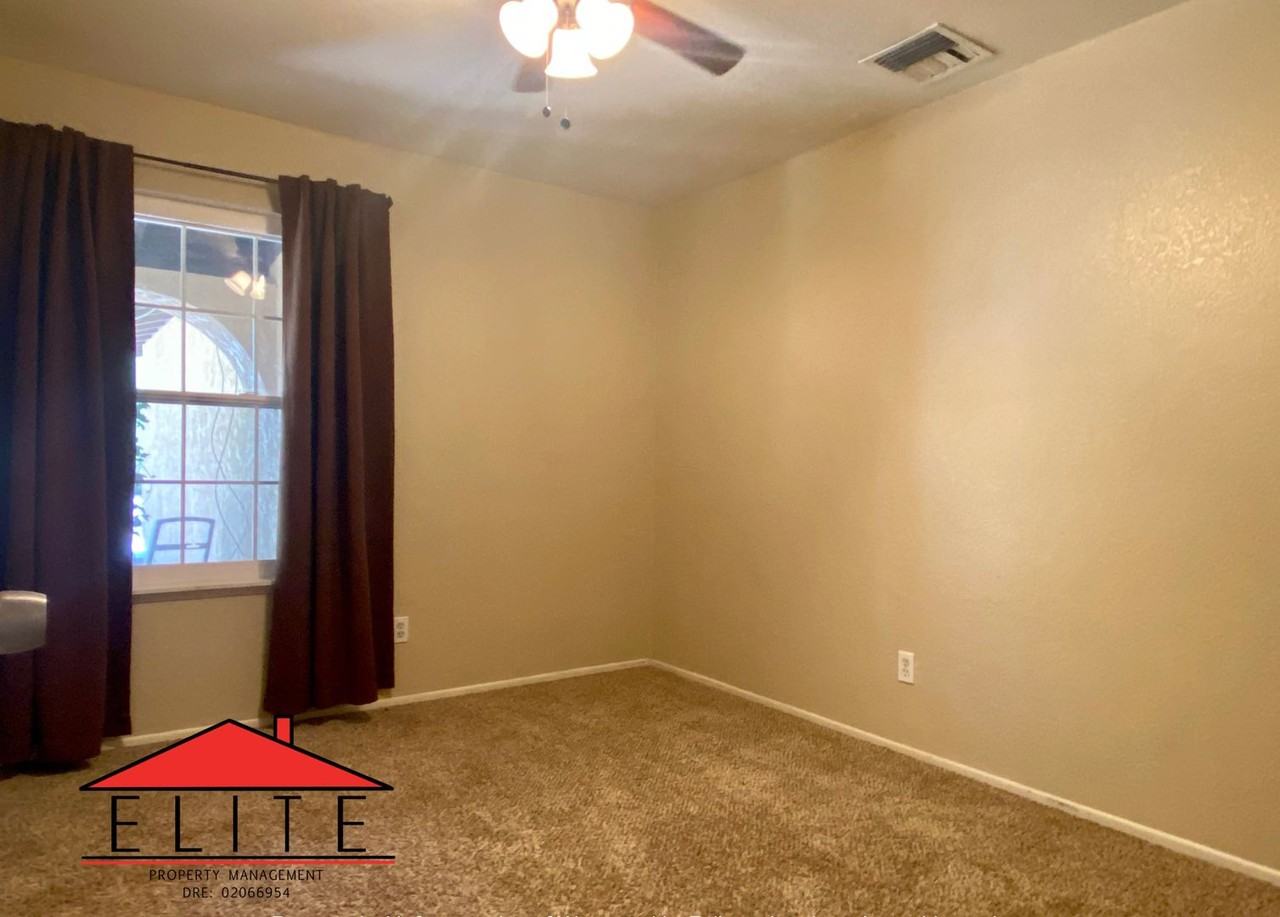 1103 N Mono Ct - Photo 6 of 12