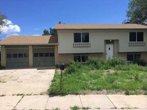 1555 Yakima Dr - Photo 2 of 21