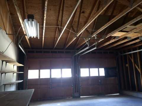 1555 Yakima Dr - Photo 3 of 21
