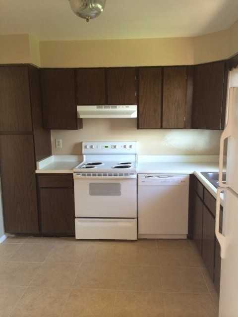 1555 Yakima Dr - Photo 6 of 21