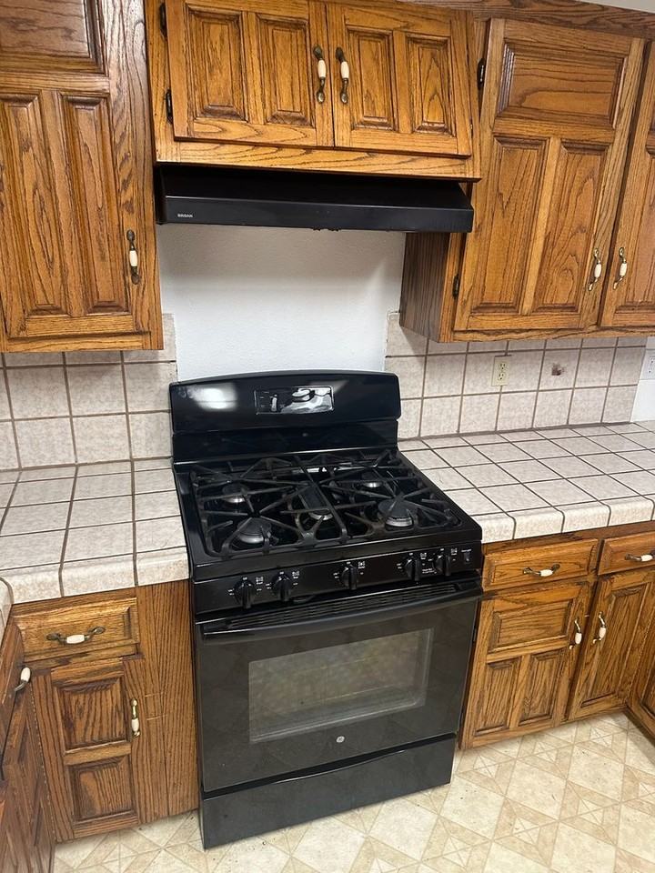 555 North Ct - Photo 6 of 22