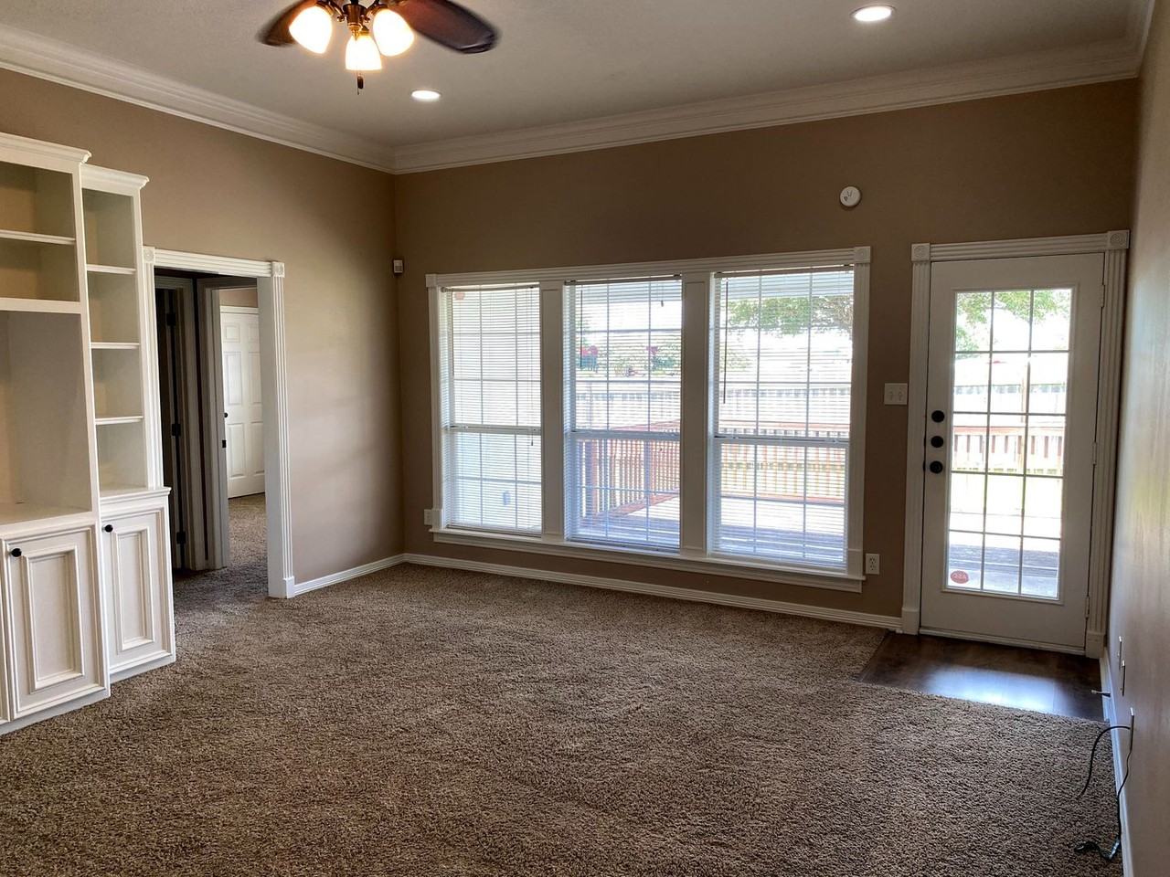 3111 Pleasant Forest Dr - Photo 5 of 32