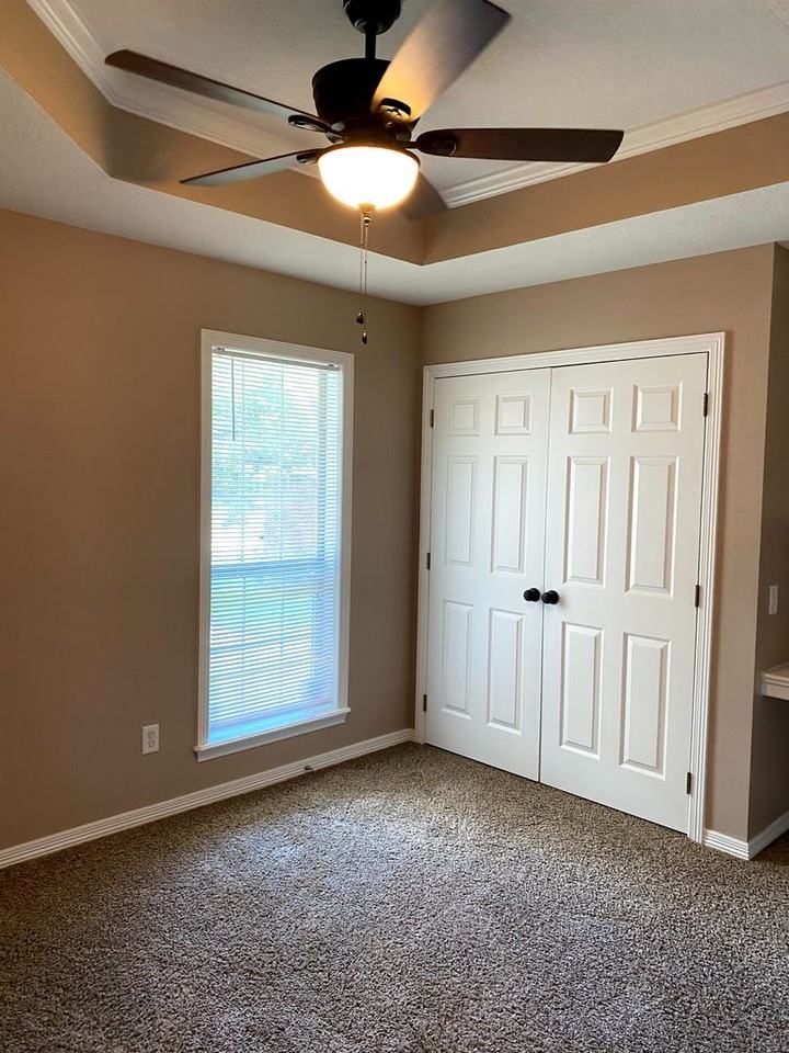 3111 Pleasant Forest Dr - Photo 3 of 32