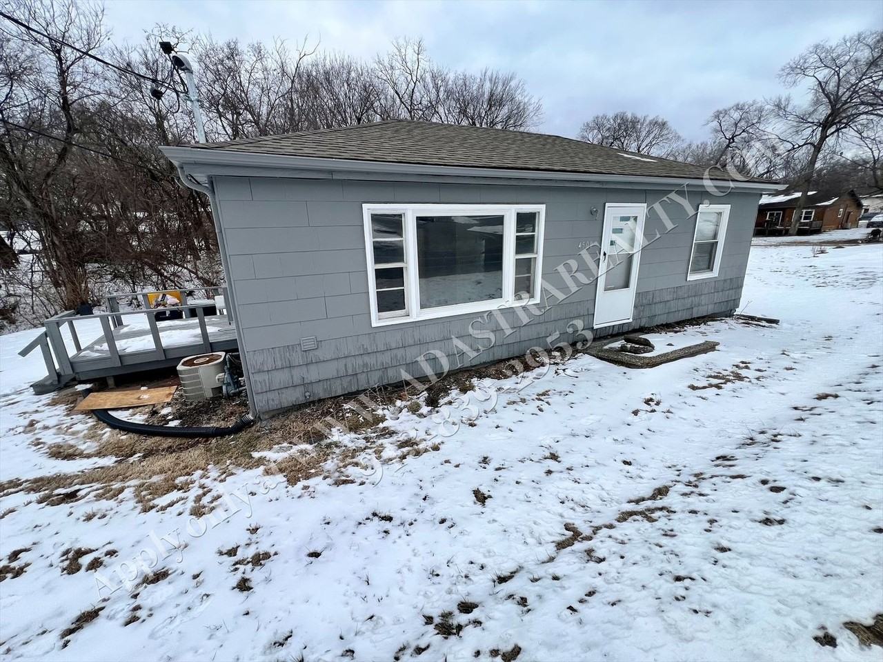 4500 N Brighton Ave - Photo 2 of 12