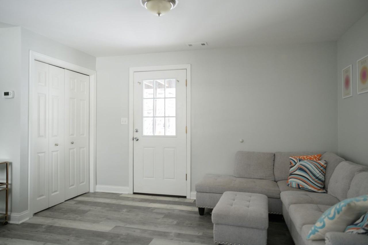 8245B Lake Shore Dr - Photo 6 of 19